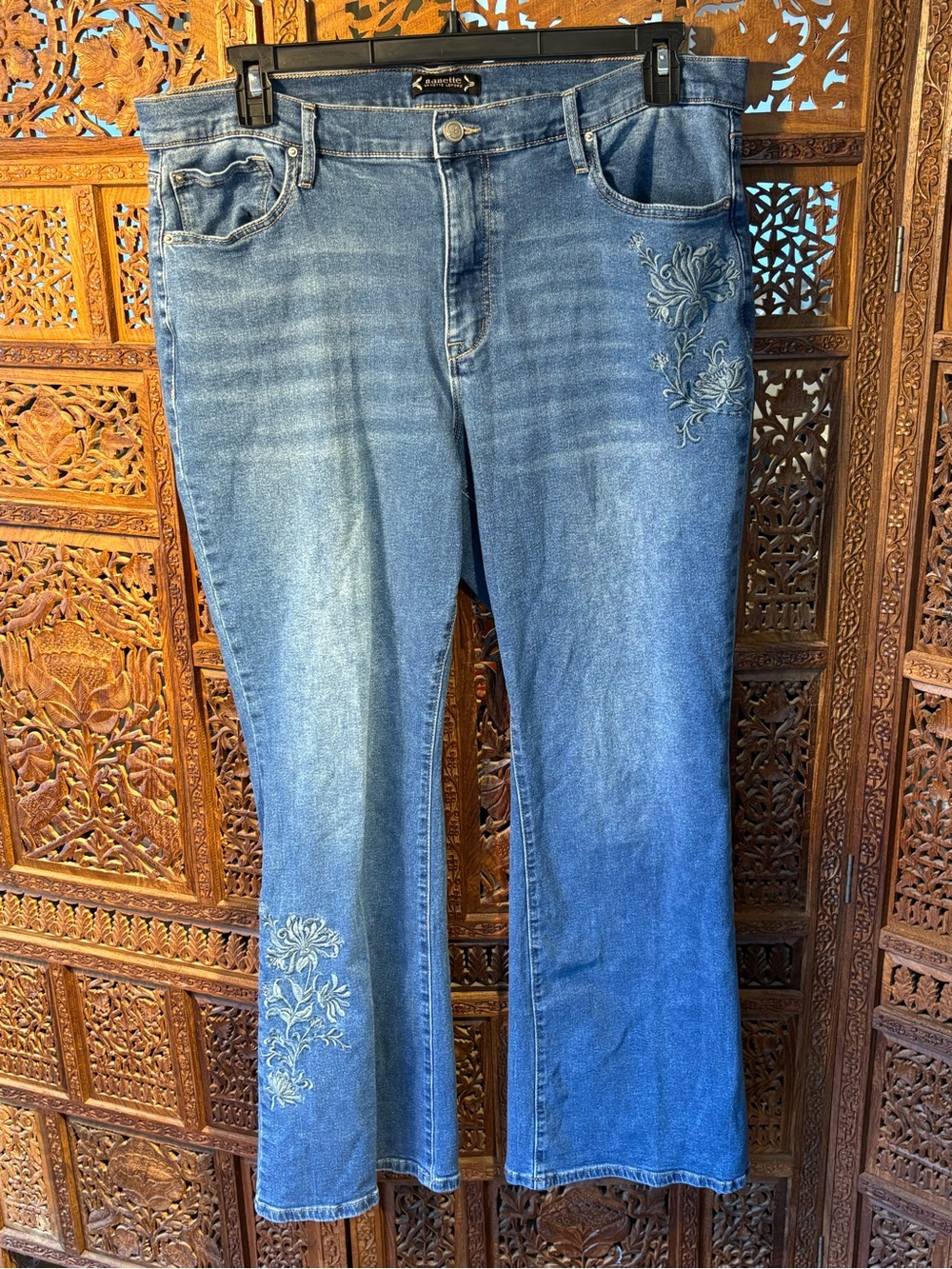 Nanette Embroidered Blue Women’s Jeans - Floral Embroidery
